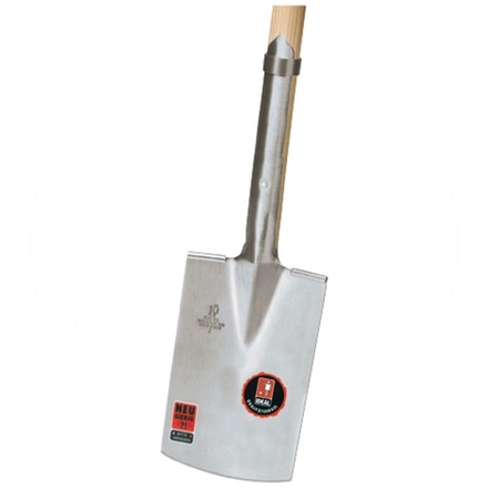 Ideal Grubbing or nursery spade